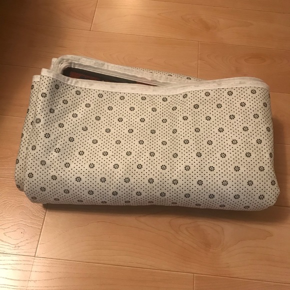 Other - Light weight rug